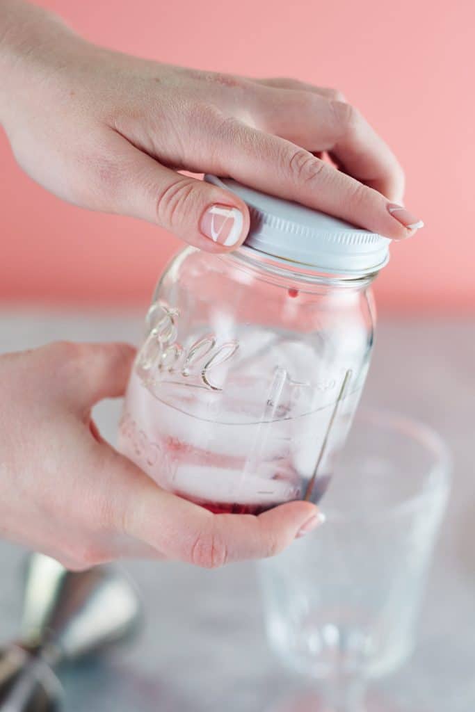 Can You Use A Mason Jar Instead Of A Cocktail Shaker?